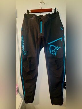 Norrøna Flex 1 Men's Black Joggers with Bright Blue Trim